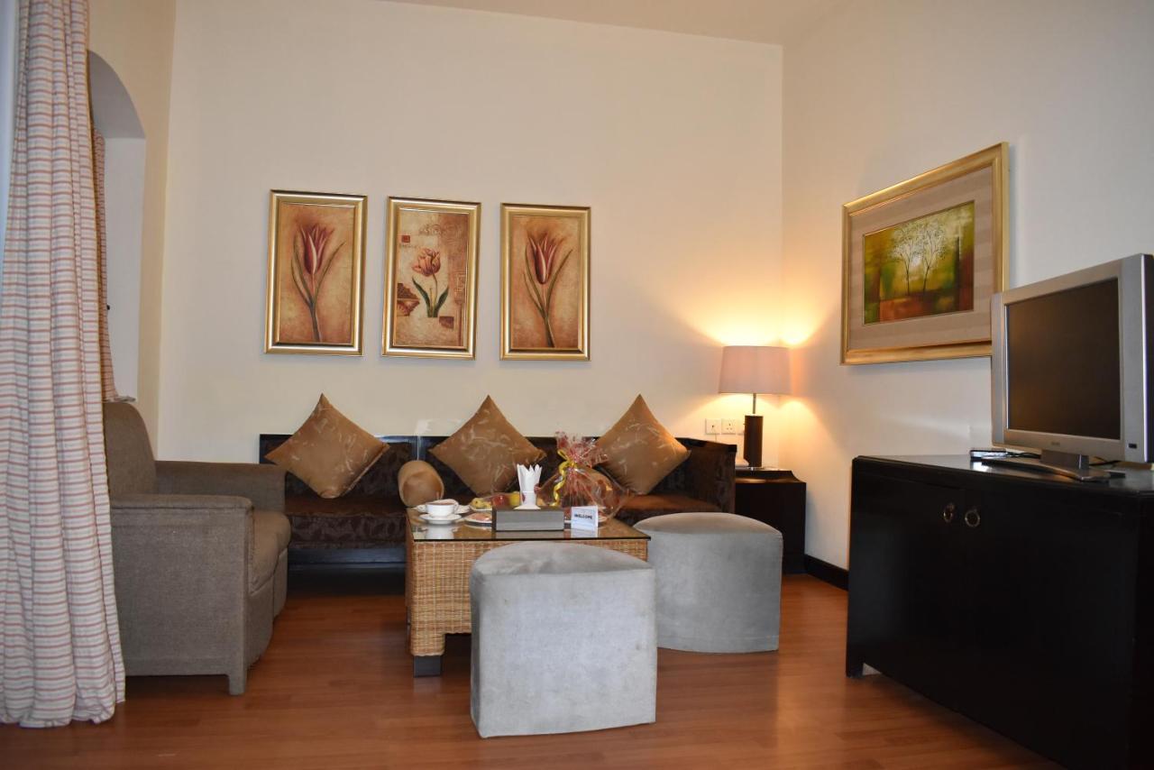 Ramada Plaza By Wyndham Karachi Airport Hotel Exteriér fotografie Living room